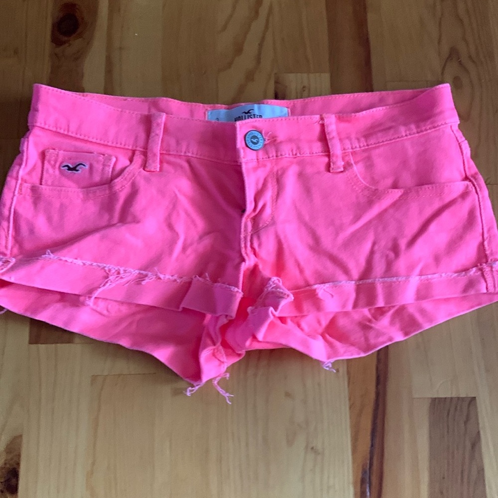 Hollister hot pink shorts